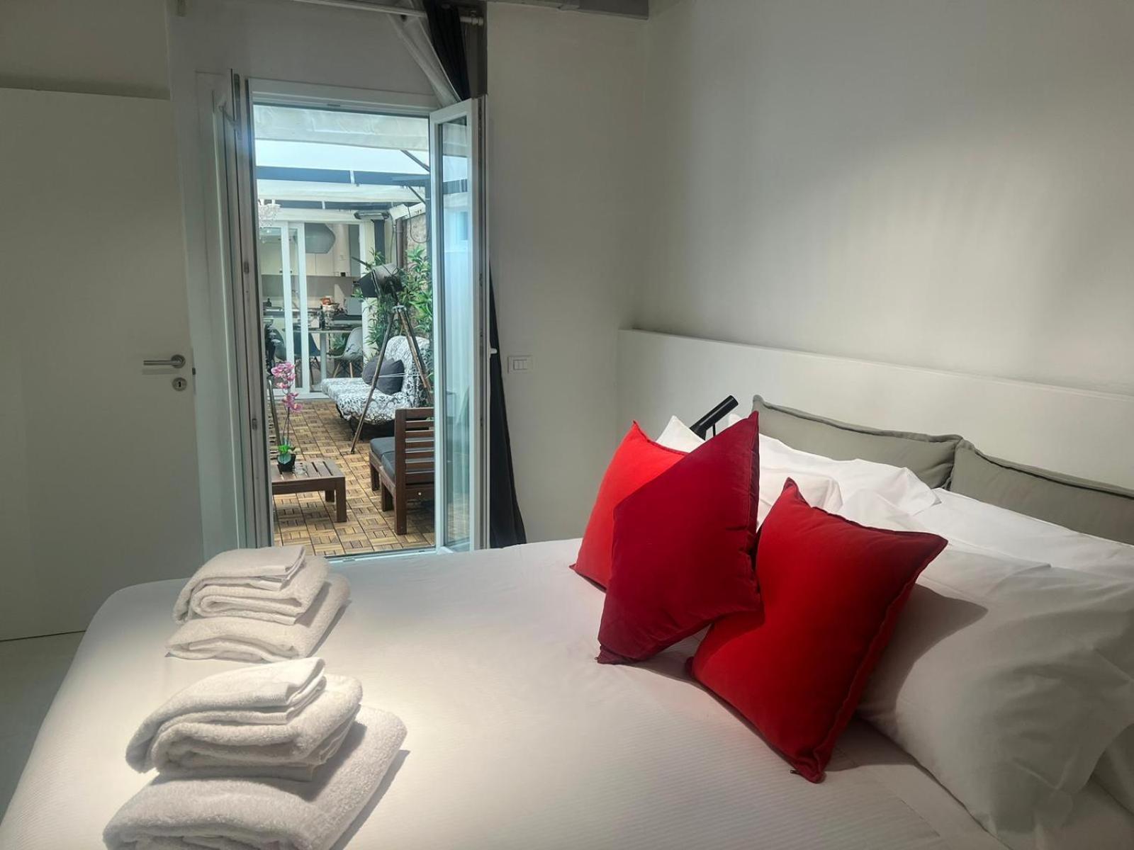 New Ground Floor And Patio Florencia